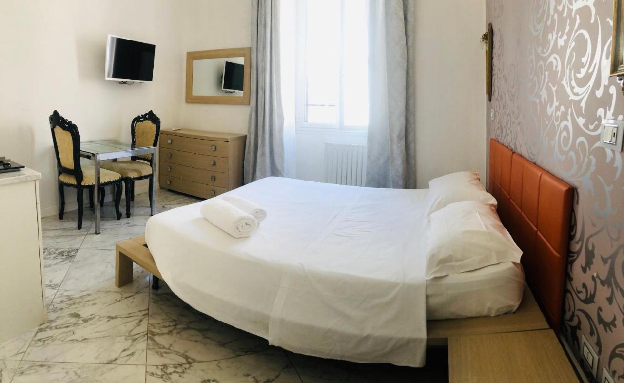 Bed and breakfast Parisa *