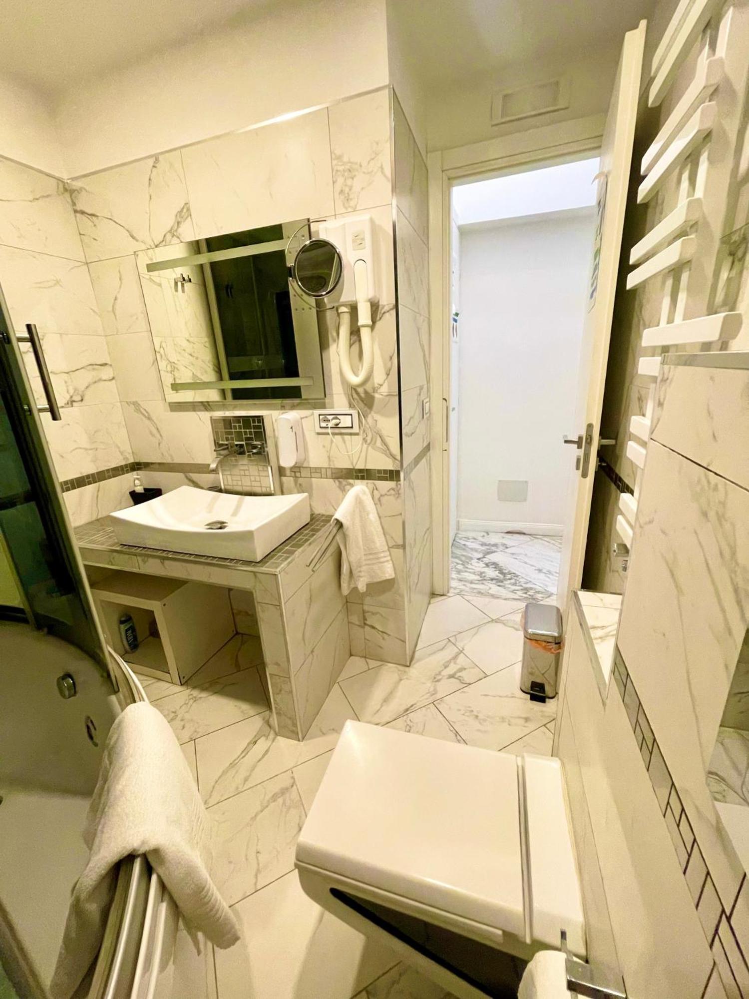 Parisa Bed and breakfast Roma